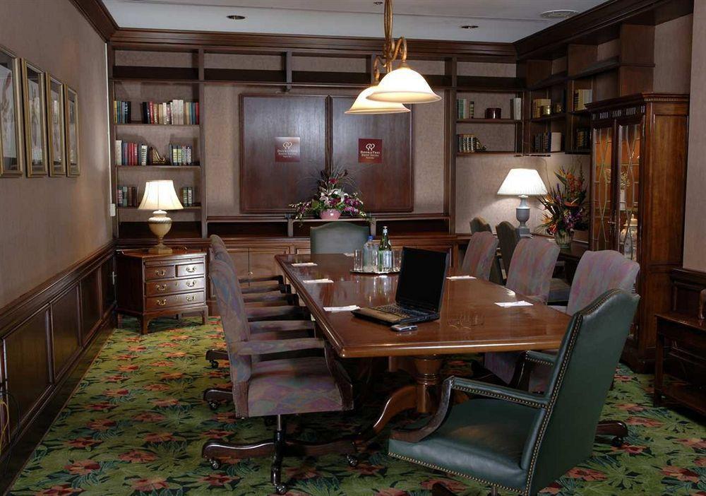 Hotel Doubletree By Hilton Tampa Rocky Point Waterfront Facilidades foto