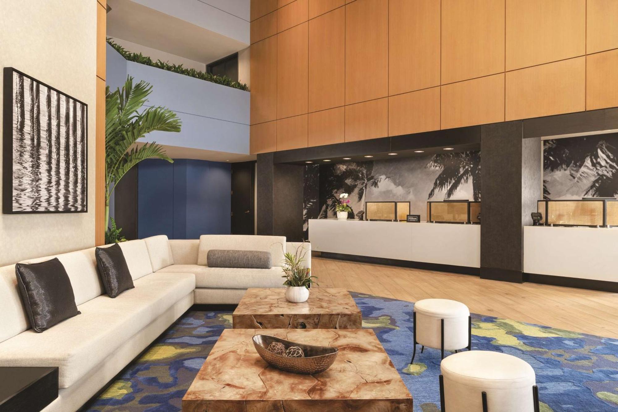 Hotel Doubletree By Hilton Tampa Rocky Point Waterfront Exterior foto